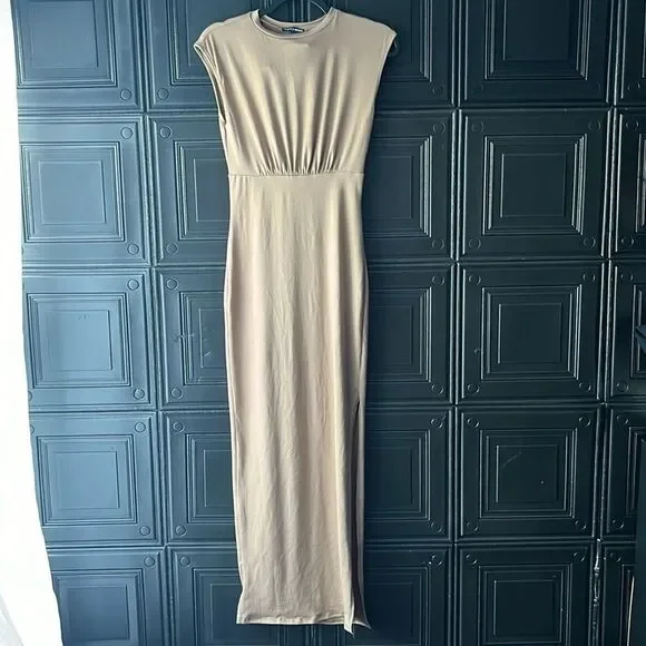 Fashionnova maxi dress - Picture 1 of 4